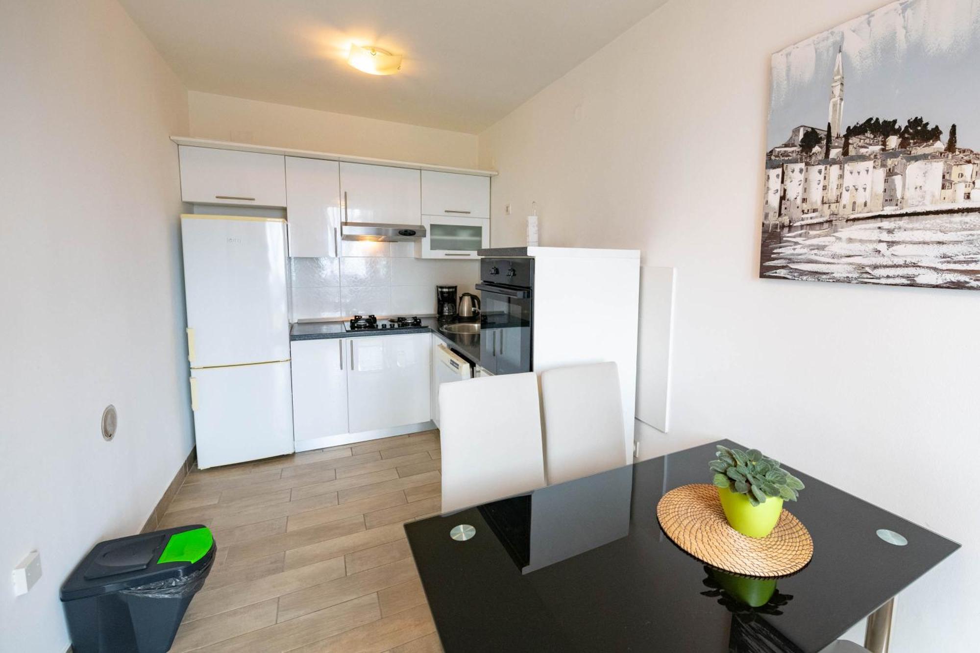 Apartman Doris ロヴラン エクステリア 写真